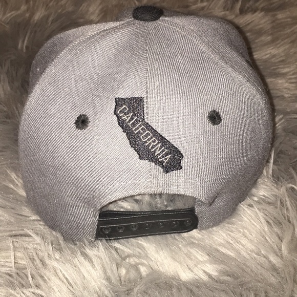 Hat - Picture 3 of 3